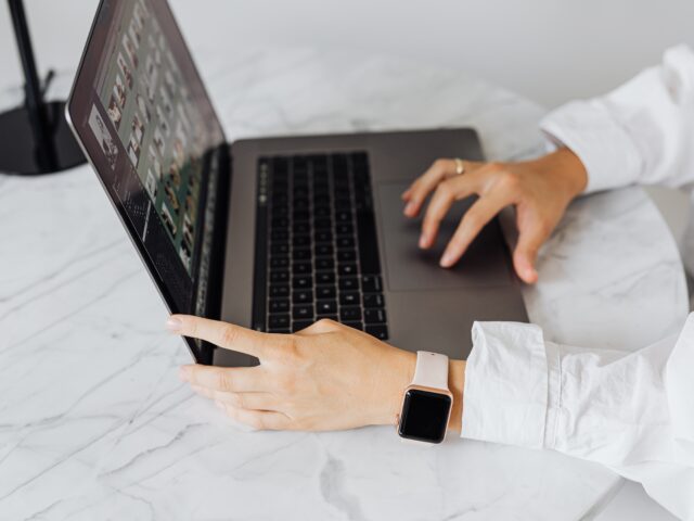 Factura Profesional ¿Cómo agregar clientes a su facturador digital?